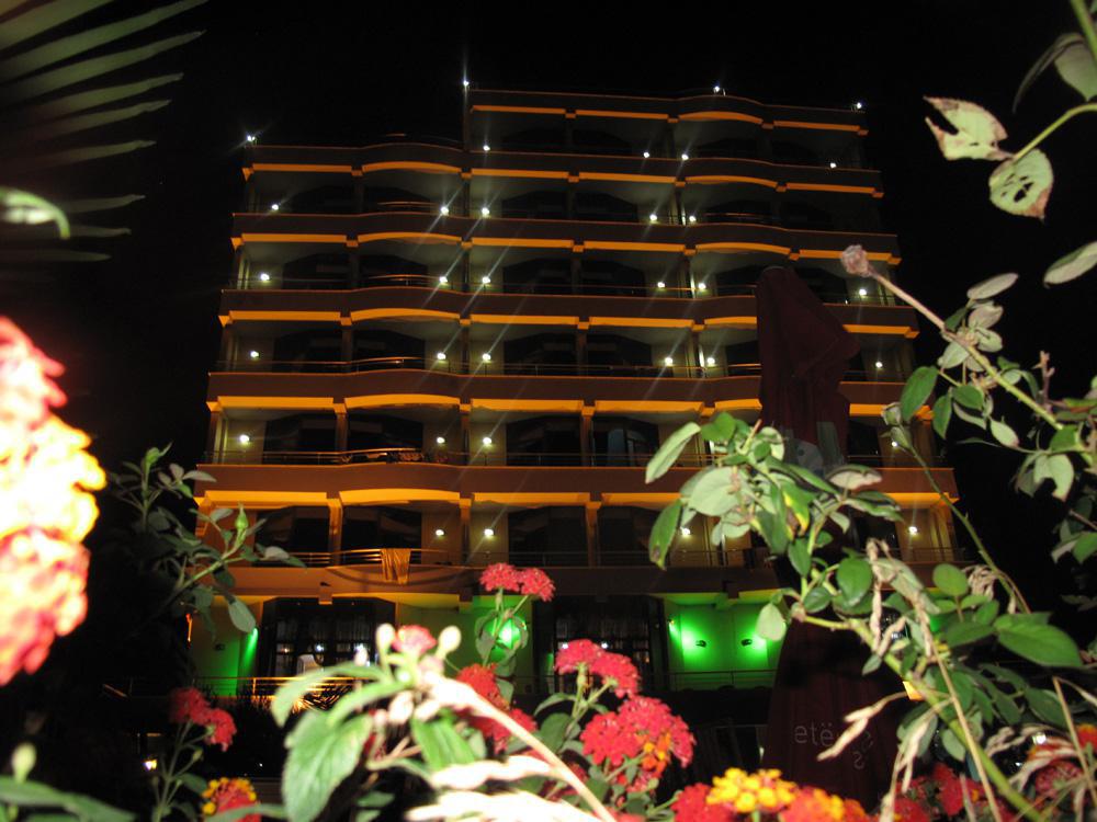 Hotel Bahamas Saranda Kültér fotó